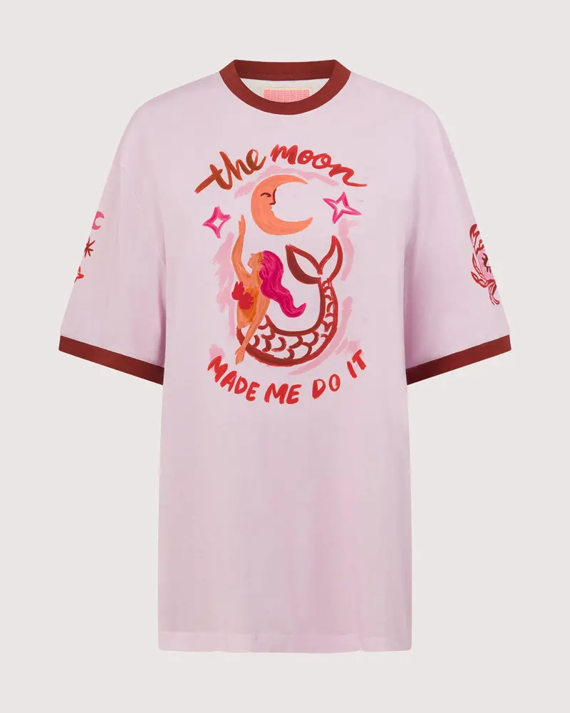 Cancer Astrology Oversized T-Shirt – Cozy, Nurturing Cosmic Design 1