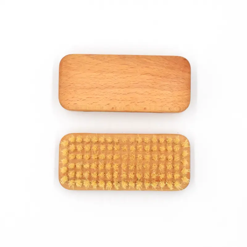 Dual-Purpose Nail Brush For Gardeners & Mechanics 1