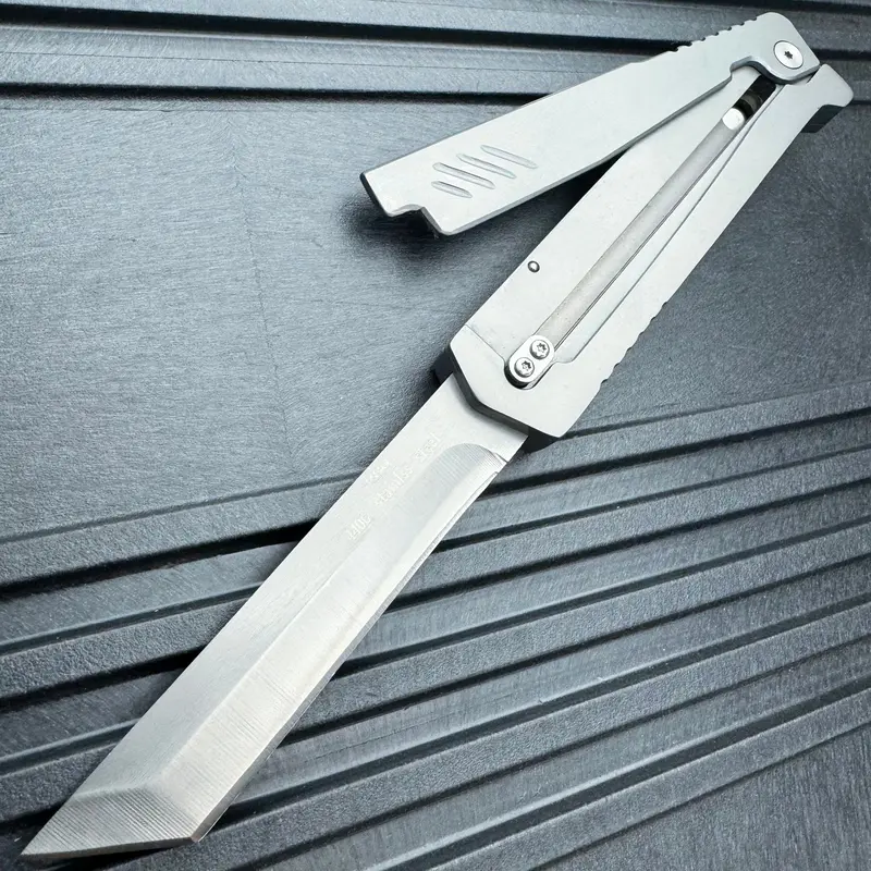 Gunmetal Gravity Knife – Smooth One-Handed Deployment 1
