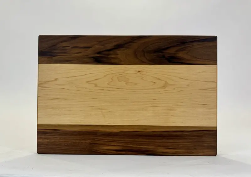 Walnut And Maple Edge Grain Cutting Board – 18" X 12" X 1.25" 1