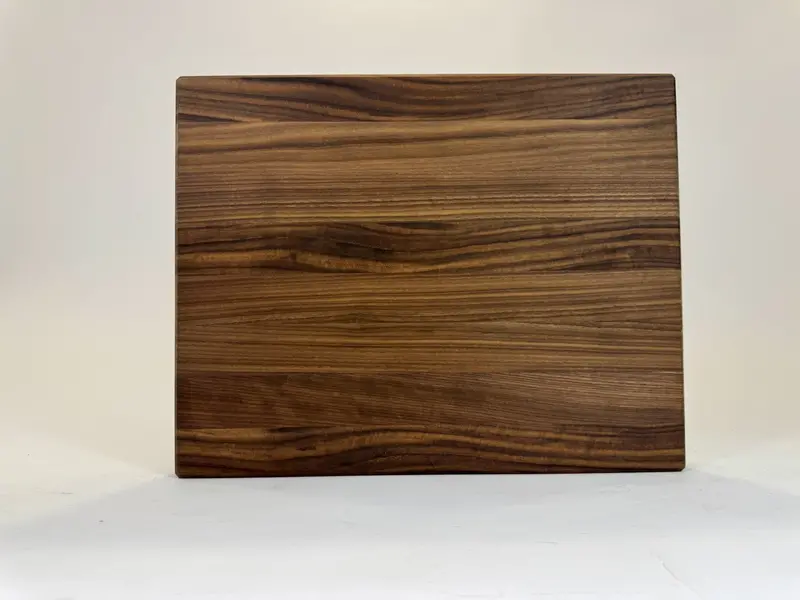 Walnut Edge Grain Cutting Board – 18" X 14" X 1.5", Natural Wood Grain Finish 1